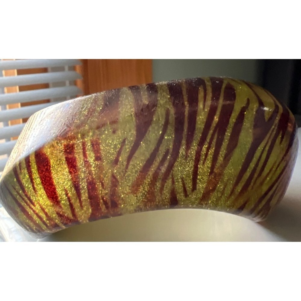 Glitter Vintage Green Brown Stripe Wave Bangle